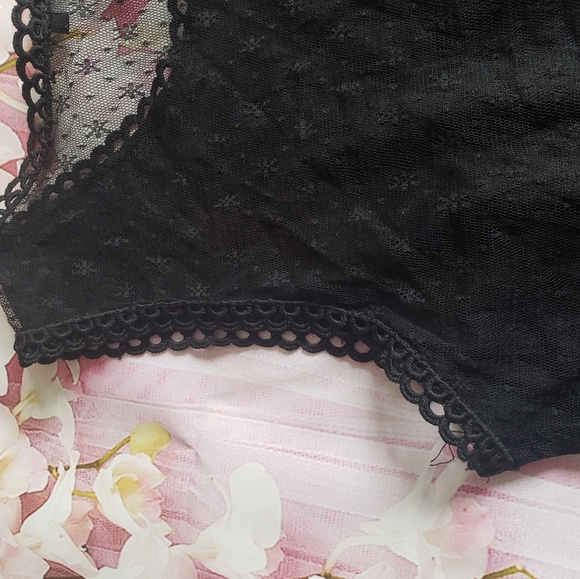 Ake lace and tulle peplum top. Black, Size small. - Picture 2 of 15